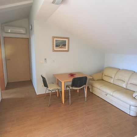 Apartment Ana 沃迪切 外观 照片