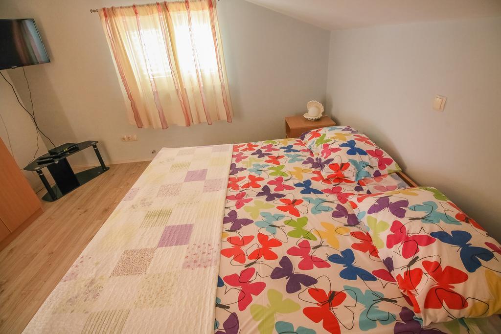 Apartment Ana 沃迪切 外观 照片