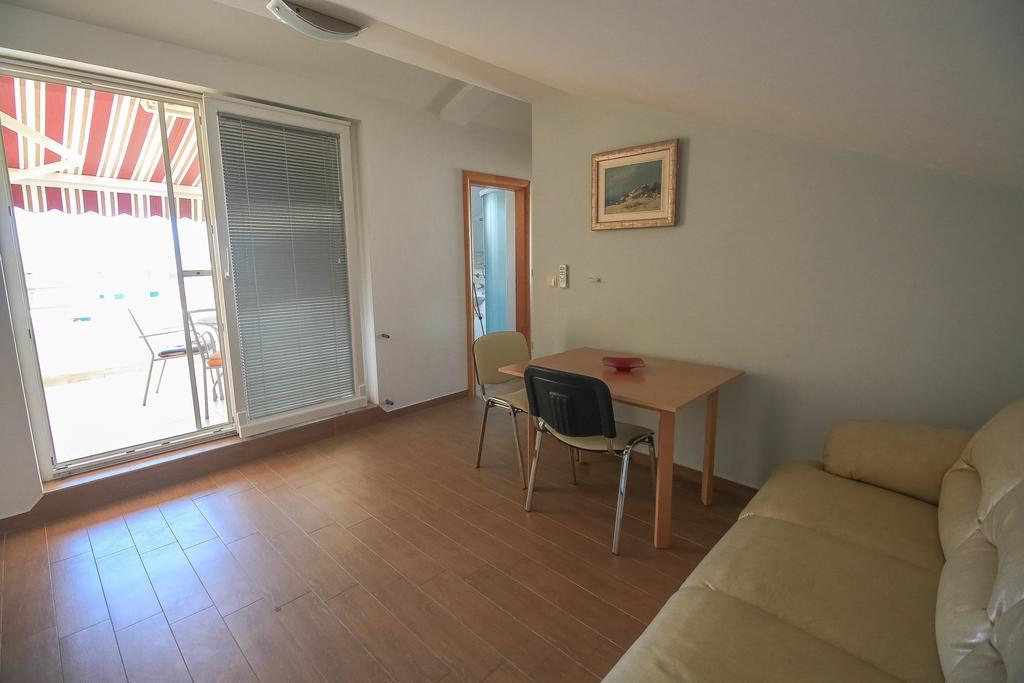 Apartment Ana 沃迪切 外观 照片