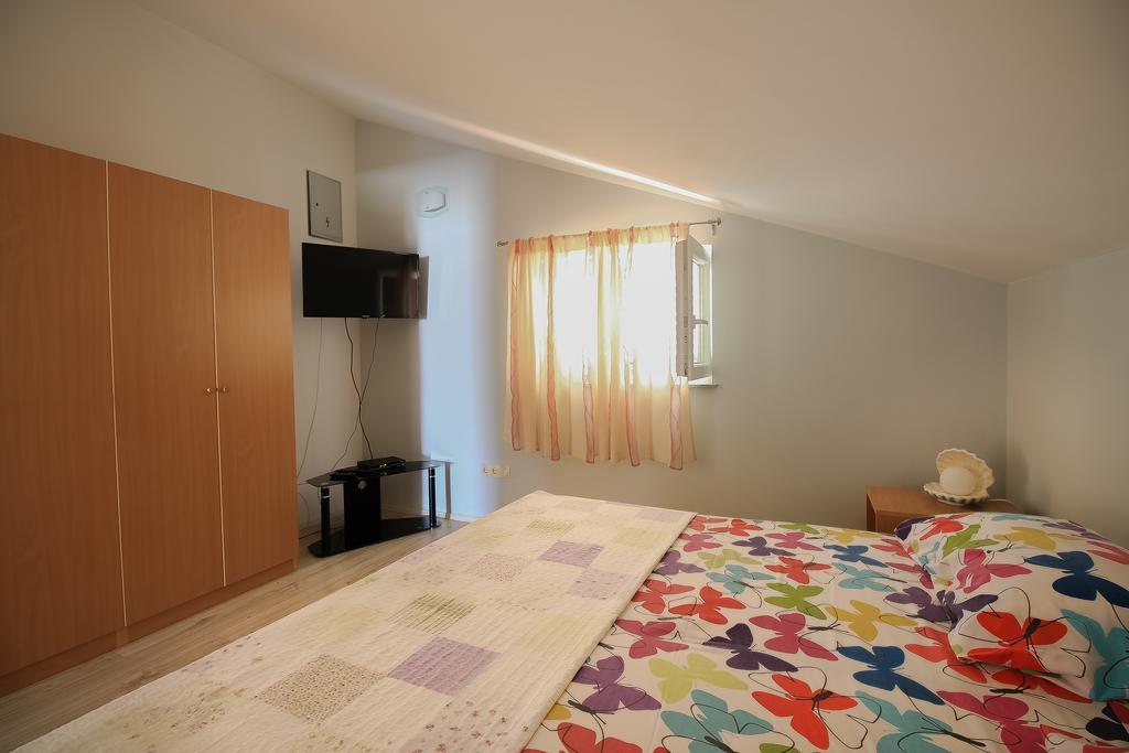 Apartment Ana 沃迪切 外观 照片