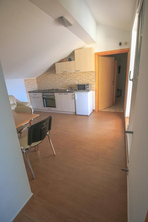 Apartment Ana 沃迪切 外观 照片